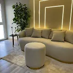 Urban Stay Luxury 2Br Apartment In Mohandesin Giza Near Zamalek