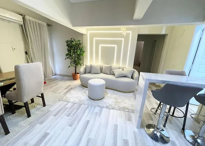 Urban Stay Luxury 2Br Apartment In Mohandesin Giza Near Zamalek