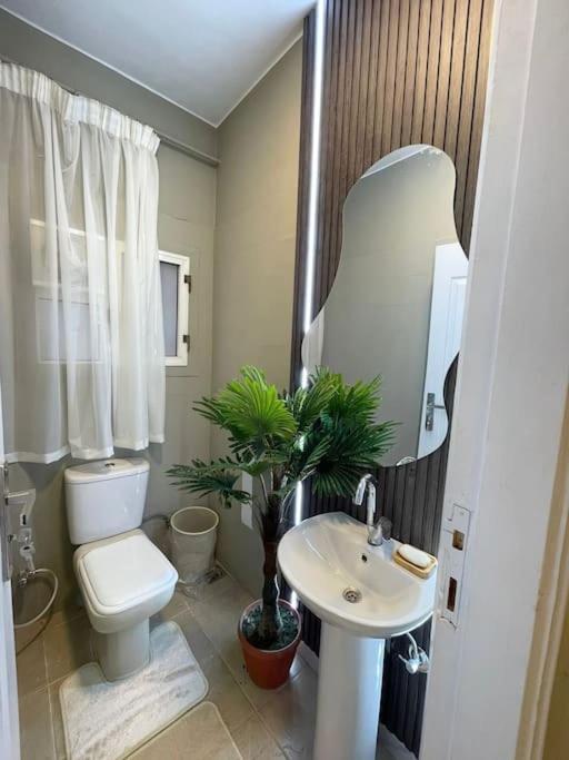 Apartment Urban Luxury 2br In Mohandesin Giza Near Zamalek *