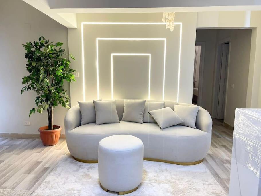 Urban Luxury 2br In Mohandesin Giza Near Zamalek Apartment