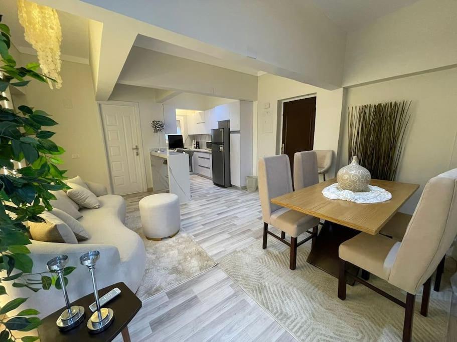 Urban Luxury 2br In Mohandesin Giza Near Zamalek Apartment Cairo