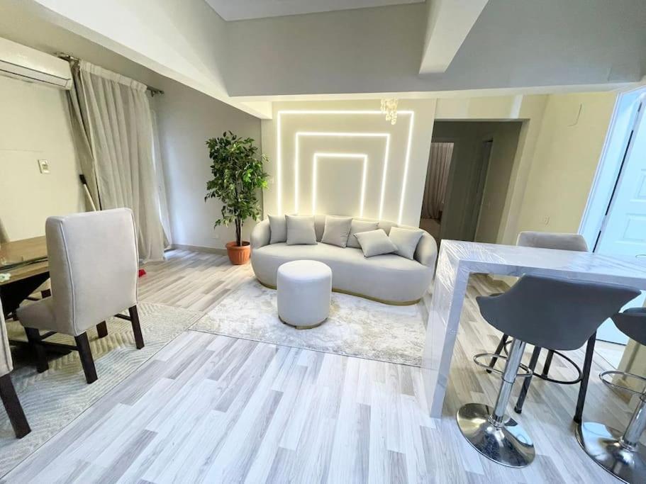Urban Luxury 2br In Mohandesin Giza Near Zamalek